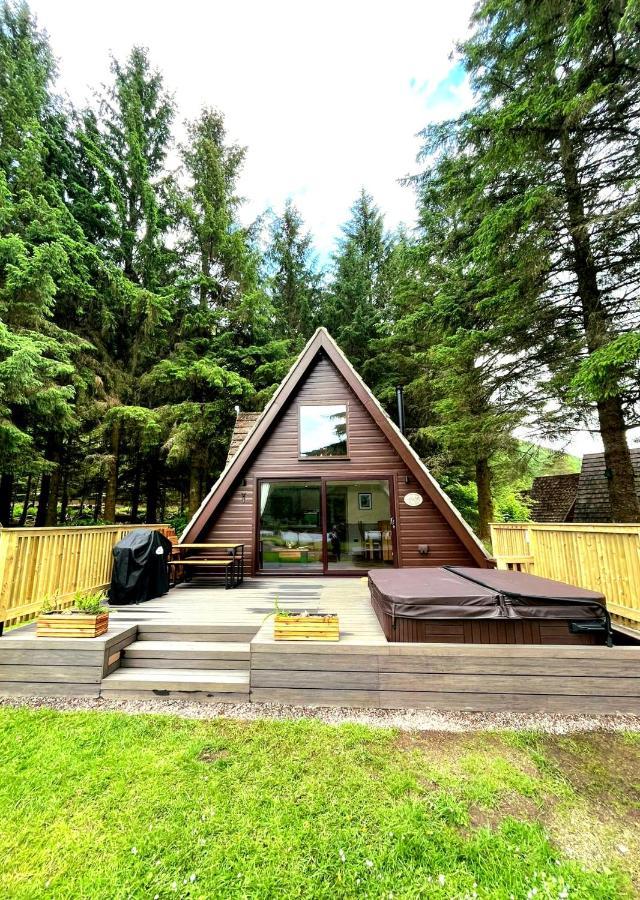 אינברגרי Bonnie Lodge-Lochside Location With Hot Tub מראה חיצוני תמונה